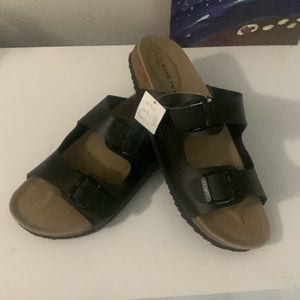 Women’s Lancdon sandals, size 11, tan with black straps, new never worn.